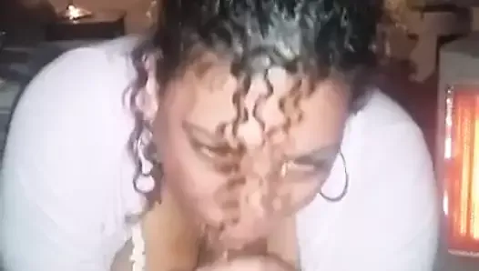 Pipe et baise une belle-mère amateur noire à forte poitrine
