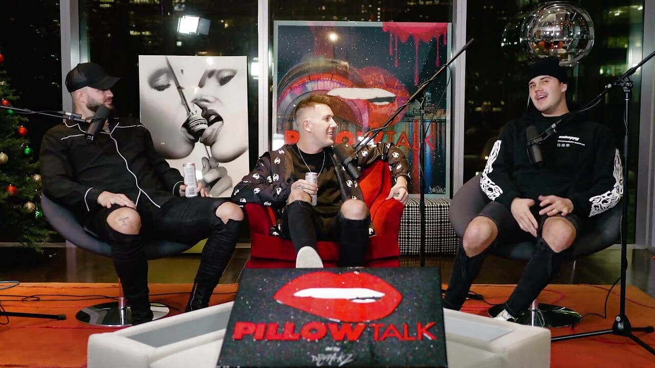 Brad Sousa vraagt Jake Paul hoe zijn d * ck smaak !! (Drama van Tana Mongeau)