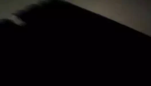 onu içeri sokmaya çalışıyorum
