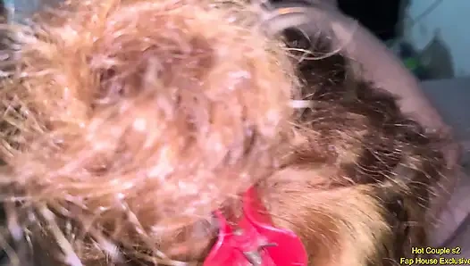 Рыжеволосая жена обожает анальный секс в узкой попе, когда тебя трахают