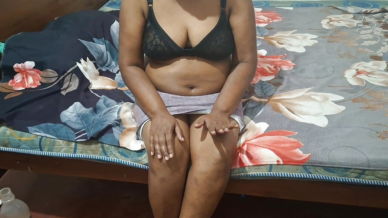 CLOSE UP ASMR HOTTEST MILF STEPMOM