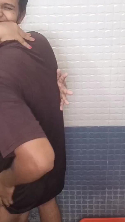 Desi indian Marathi amature Horney couple fuck in bathroom | Clip 1