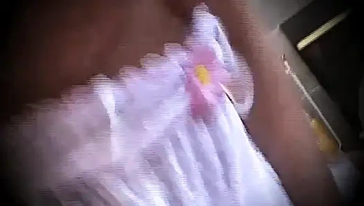 Cewek semok rambut cokelat ini dientot habis-habisan sama kontol besar sampai dicrot di dalam