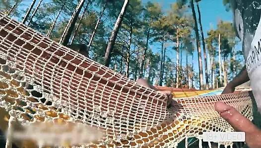 ORMANDAKI BIR TEMIZLEMEDE HAMAKTA GÖTTEN AĞZA