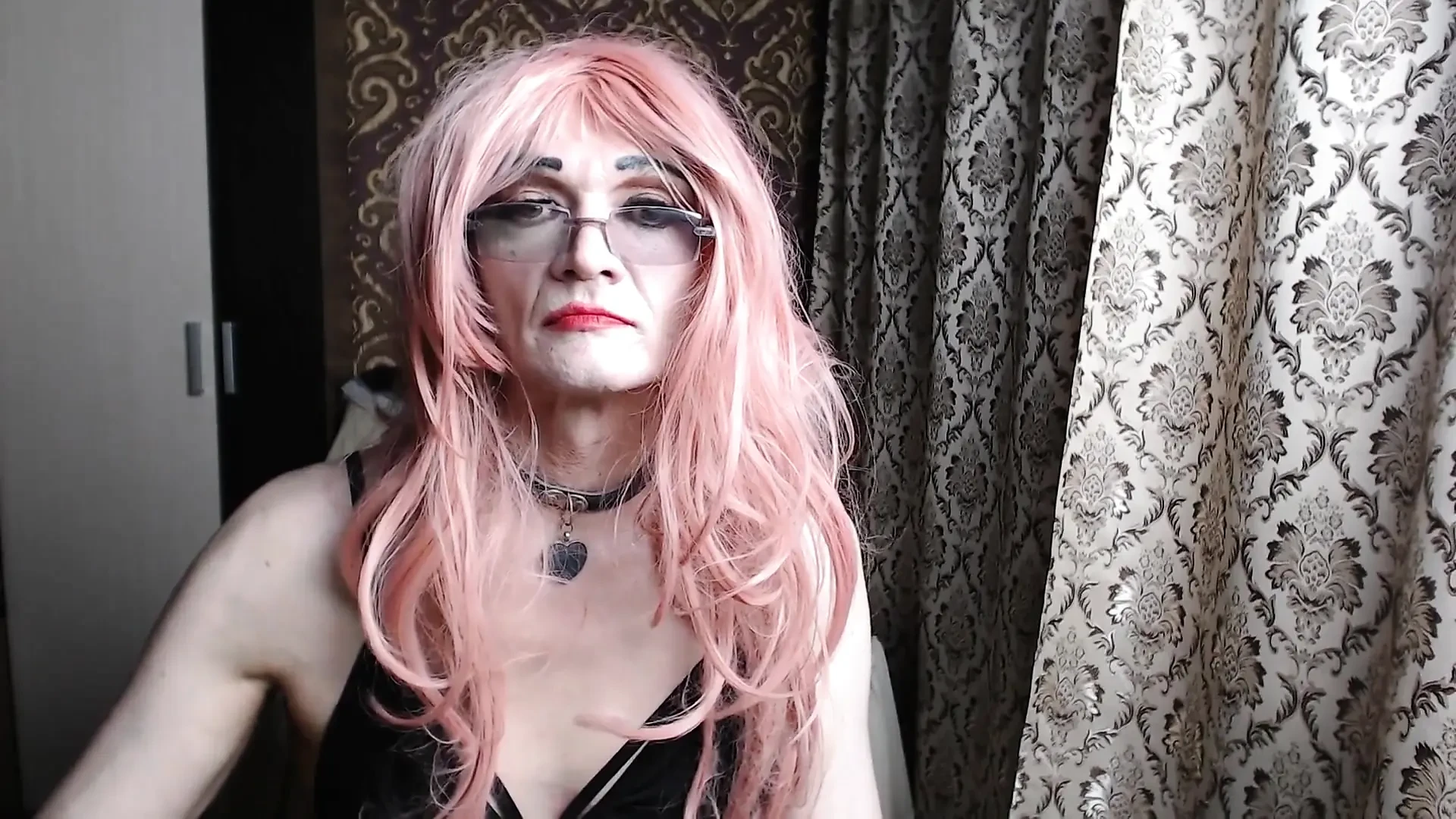 Ресейлік трансвеститтің жеке видеосы