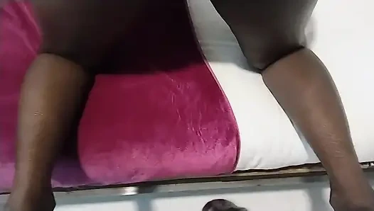 Indian girl get fucked in the bed