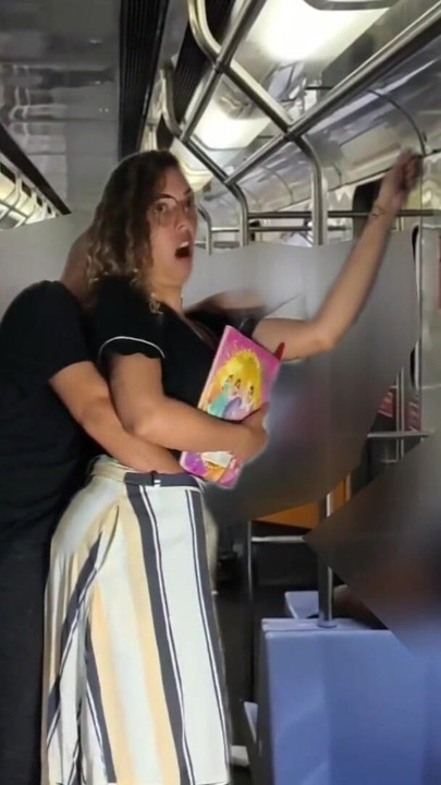 列車での移動はますます困難になっています。 | クリップ 1
