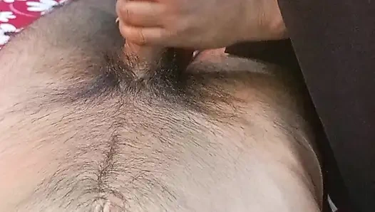 Bhabhi ne devar ka hath se lund ka pani nikala