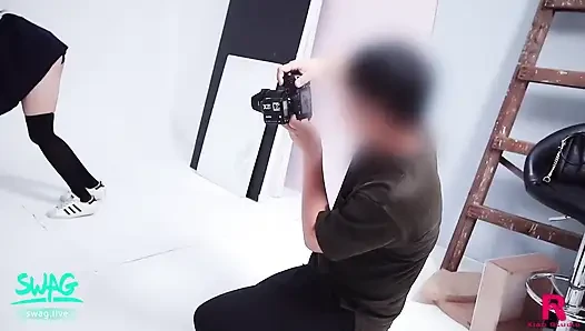 Asiatische amateurin wird während eines echten fotoshootings gefickt.