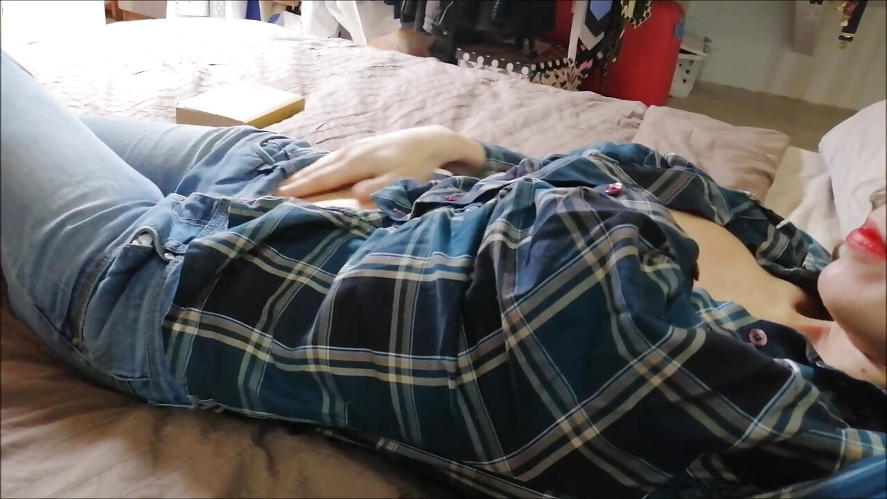 The Christmas'eve: Parte Um se masturbando em casa com meus pés amarrados