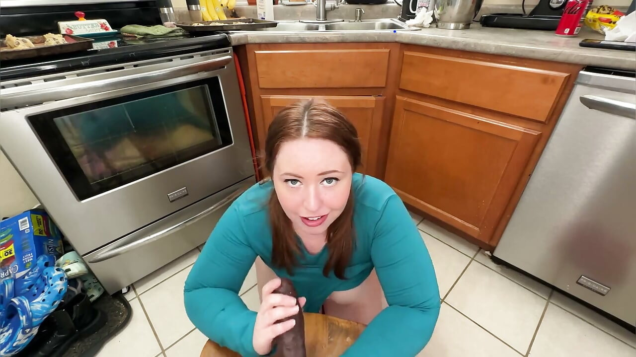 BBW MILF Kinky Katie Cosplays Cartman's stepmom Taking BBC