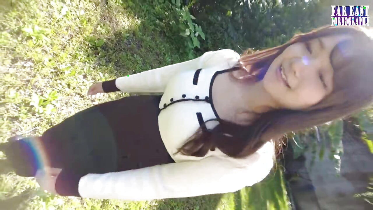 Mega-curves mảnh mai cúi xuống để roaming backdoor hồi hộp qua công viên, lô, sân thượng, và phòng ep-2