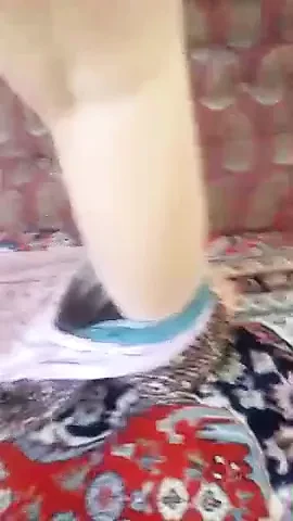 Pakistani girl get naked By indian boy