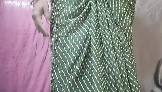 Green Saree живет этим