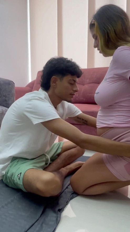 My fucking stepsister INDIA helps me with my yoga classes and makes it very rich, you enjoy it while doing it, | Clip 1