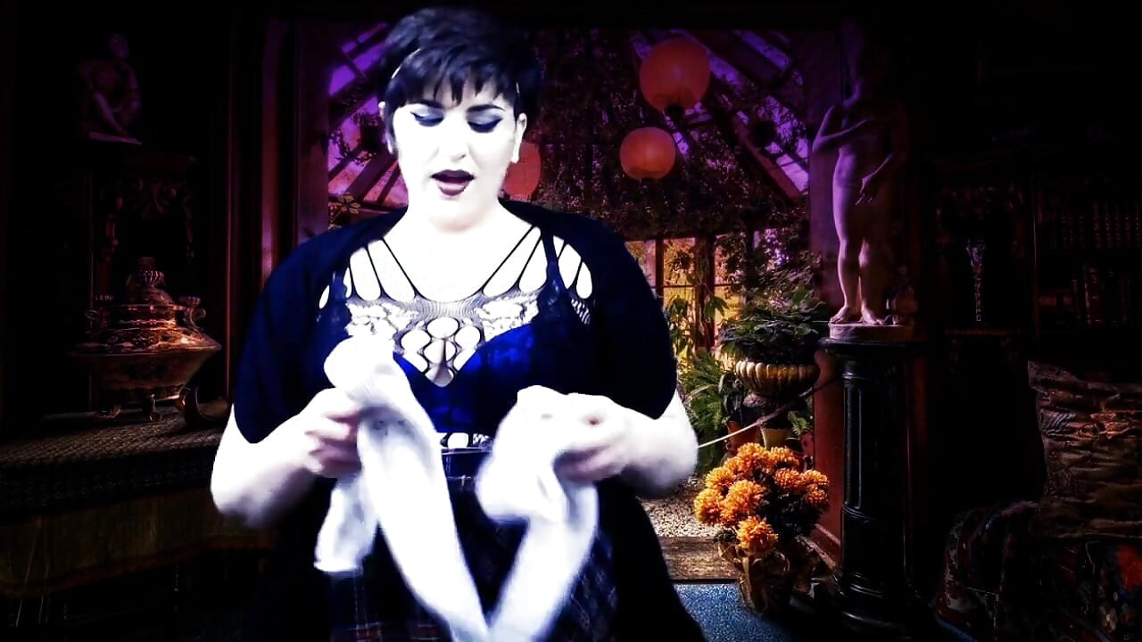 Goth grannar magisk feminization potion