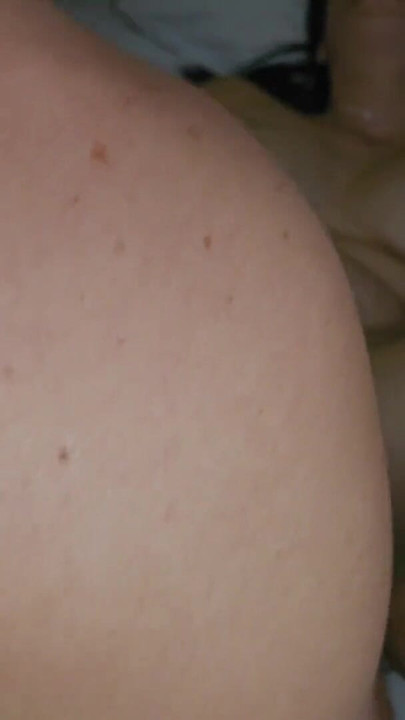 Ти поклав його в неправильну дірку, це не моя вагіна, я буду мочитися сама так! | Кліп 2