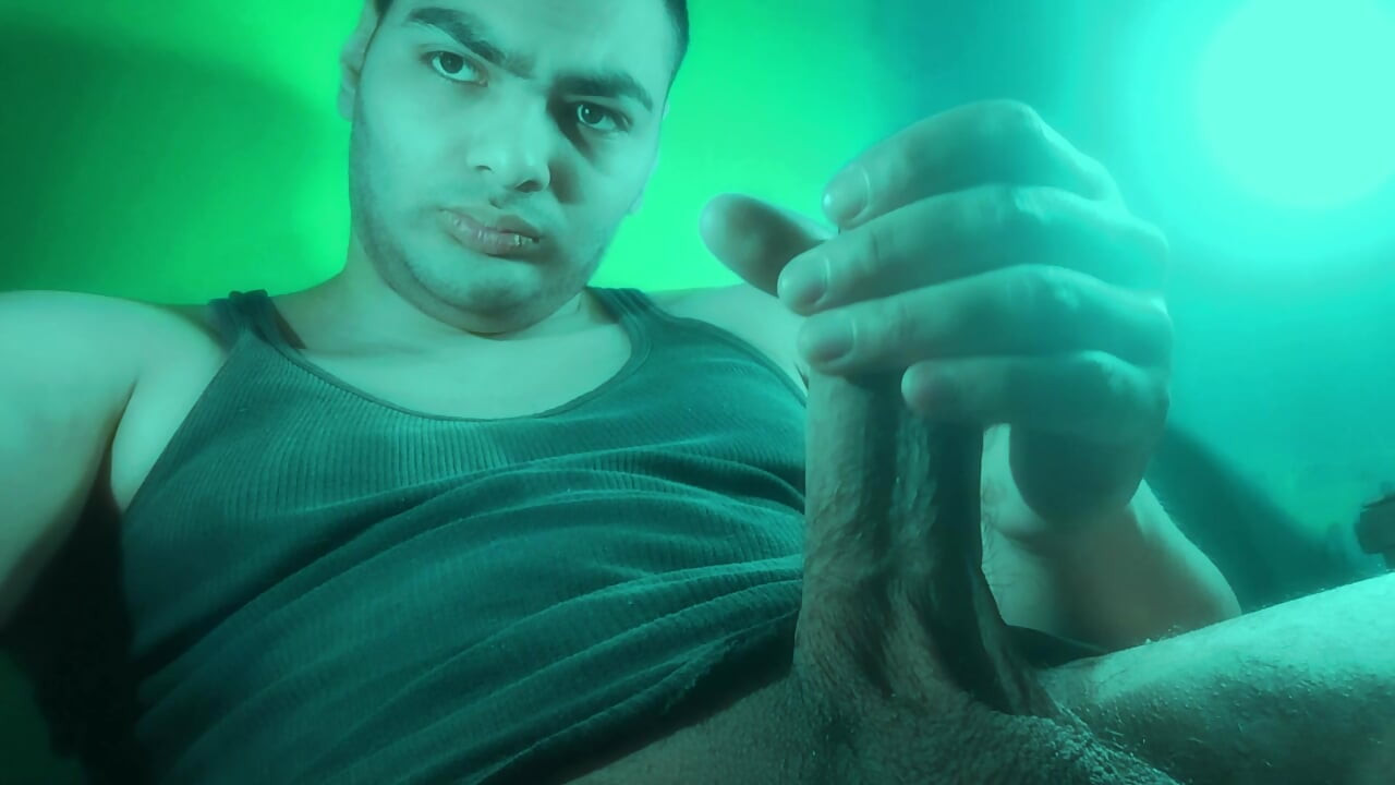 Número um - masturbação de perto - até terminar - verde