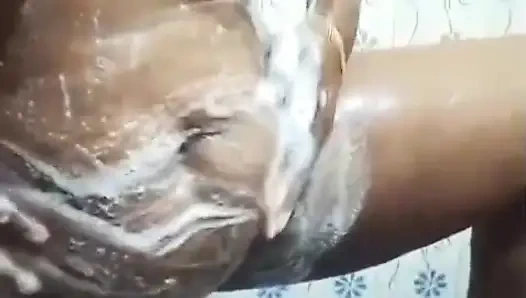 Desi Kerala kuliseen karım