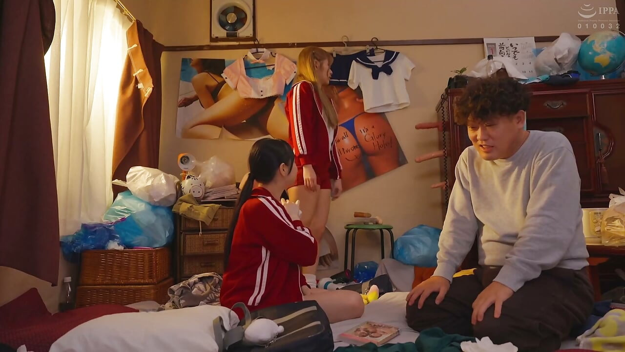 Ten pokój sprawia, że moja sąsiadka z kroczem i jej przyjaciółmi ... ng Dirty Room, chain creampies jeden po drugim! Rozdział 2