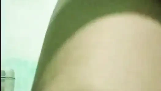 Hintli öğretmenin rol oyunu