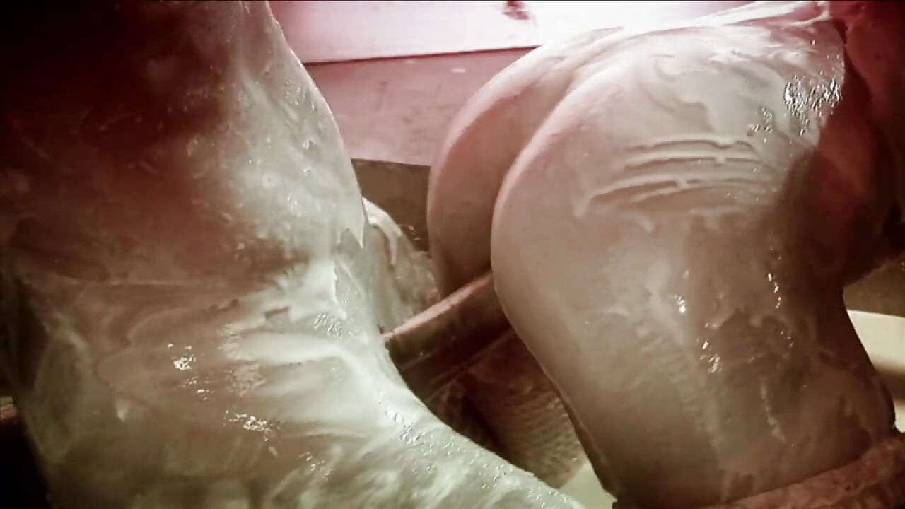 Wild hot sex for a busty bitch in heat in search of big hard cock