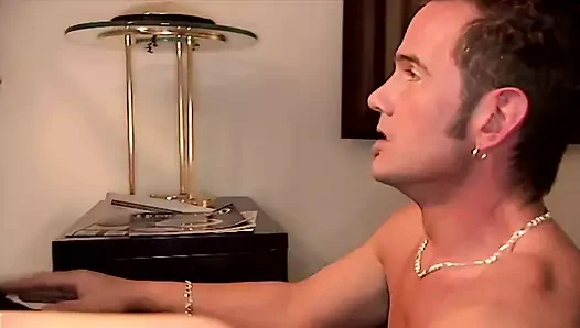 Young Felix Vicious a whore with blonde hair gets her pussy