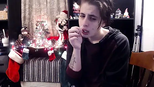 Q-tip hapşırdırarak azdırıyor