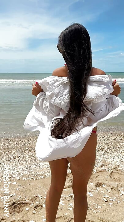 Bikini Rose Et Plaisir De Beauté Sexy Sur La Plage