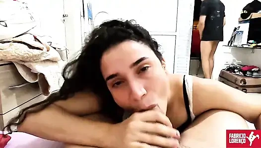 Я вышел из душа и получил минет от молодой замужней девушки!