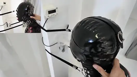 Mz33 - Latex Single Glove Restraint for Kneeling Training