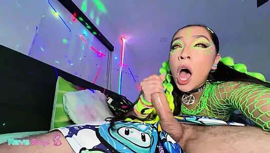 Piercing gözlü sürtük, Madison Wilde dj'i bindiriyor!