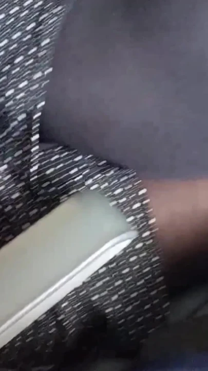 成熟的金发妻子享受性爱