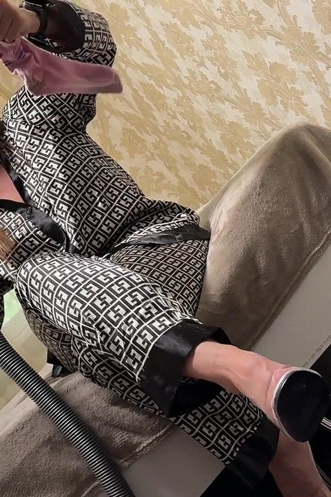 Miele Dirty Lingerie Suck