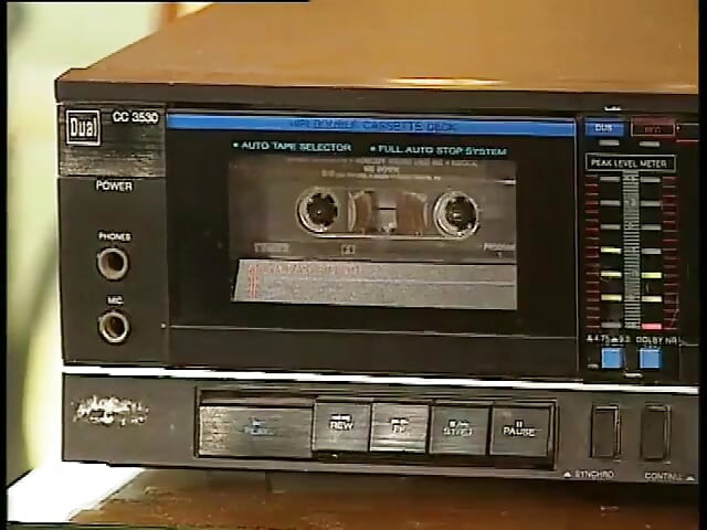 Madrastra Con Grandes Tetas Seduce a Su Hijastro - Rubia Caliente Se Une Para Un Trío