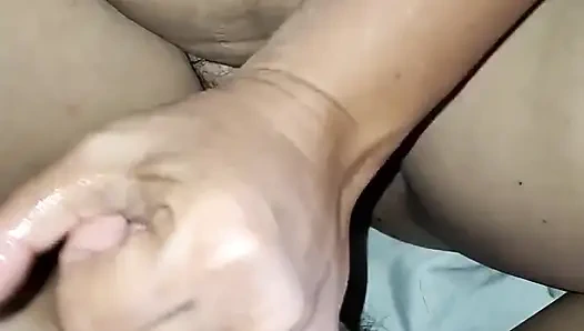 Свадебное платье красивой вдовы очаровательно