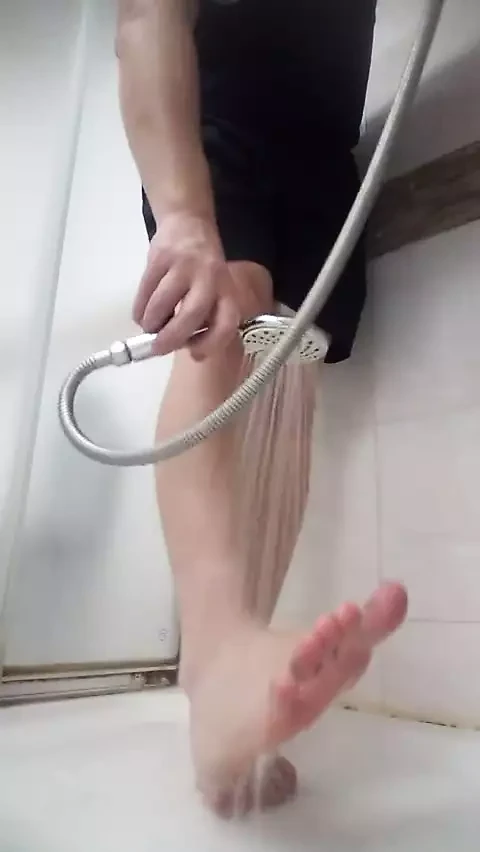 Ovaj video je za ljubitelje fetiš stopala.