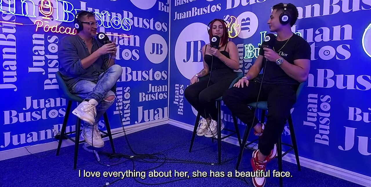 Cumpliendo su fantasía del sexo duro en un show - onlyrulo y kaeelen garcia en podcast juan bustos