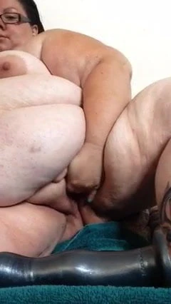 Pussy play 2
