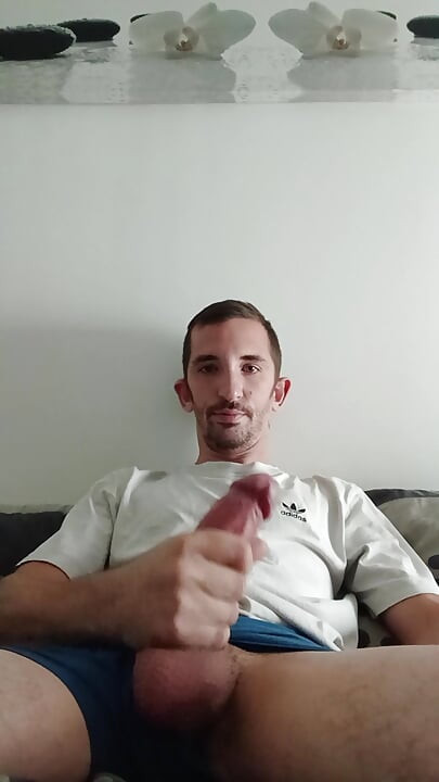 XXL genç bir adamın büyük boşalması