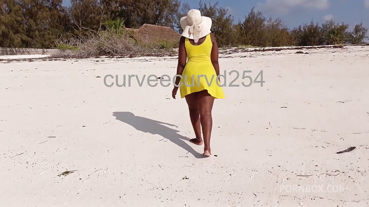 HD 4:31 Searching for Sex Baddie at the Beach Are You There