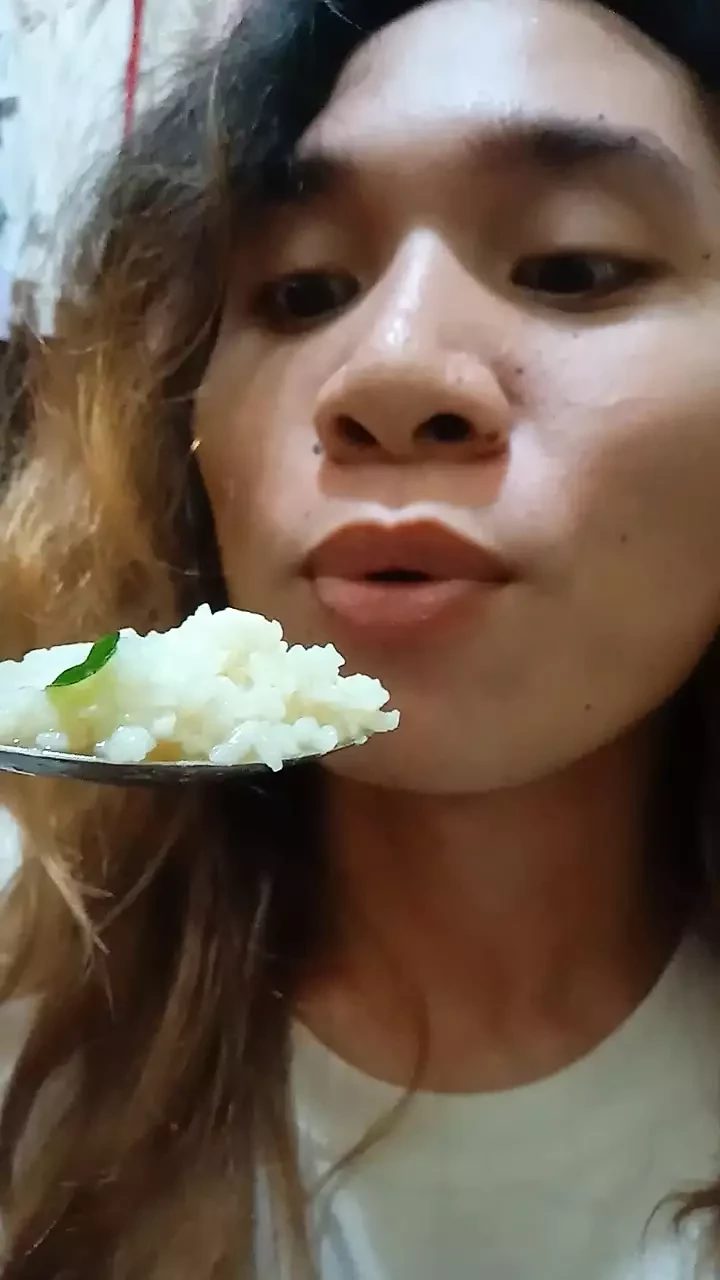 Nag luto si Inday Reyna