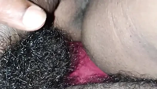 Indian wife and husband gaye picnic per