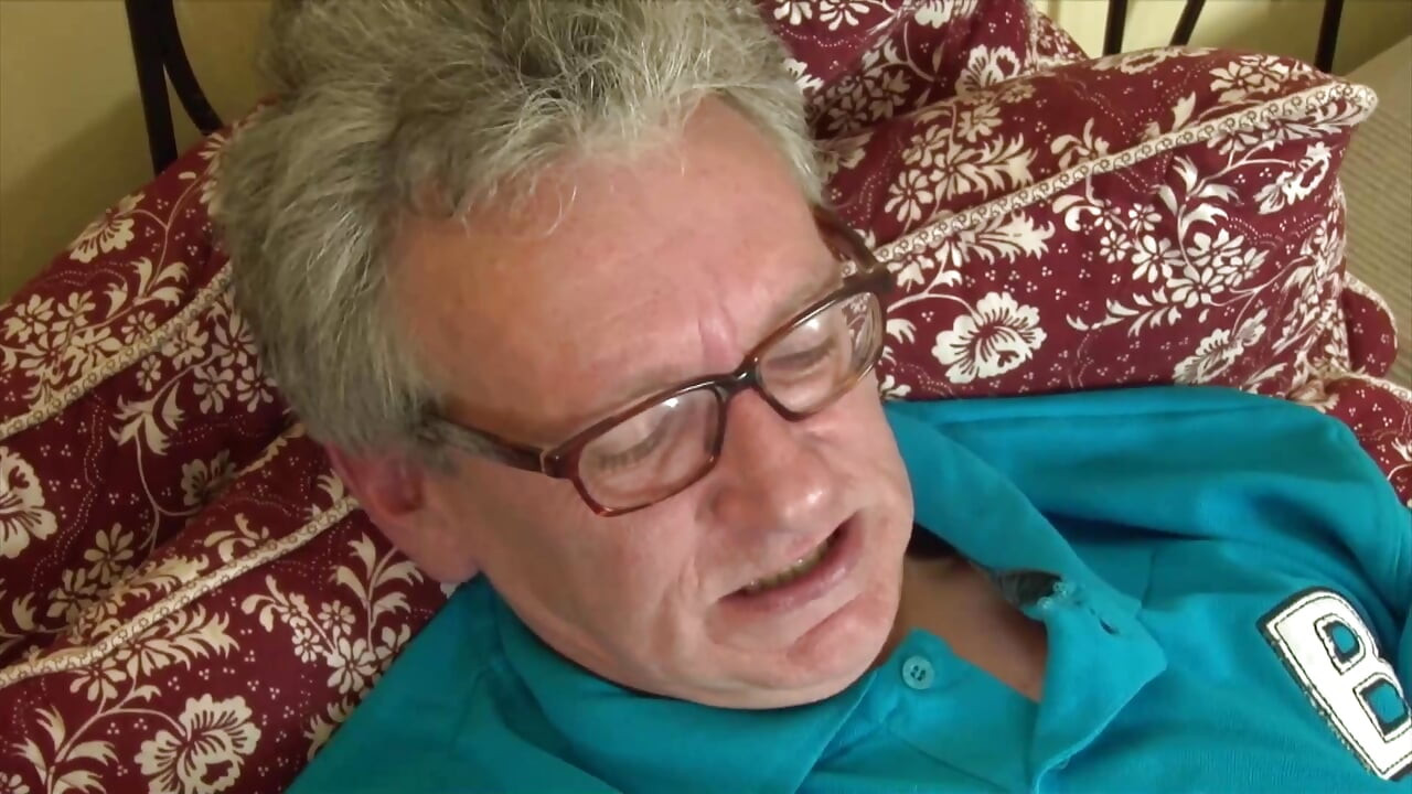 Grandpa Without Teeth Seduces Young Girl