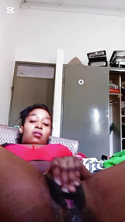 Have funny with kiki
