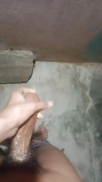 大きなデシのチンポで遊ぶ