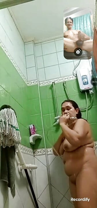 Față frumoasă a curului și țâțelor mari a soției mele