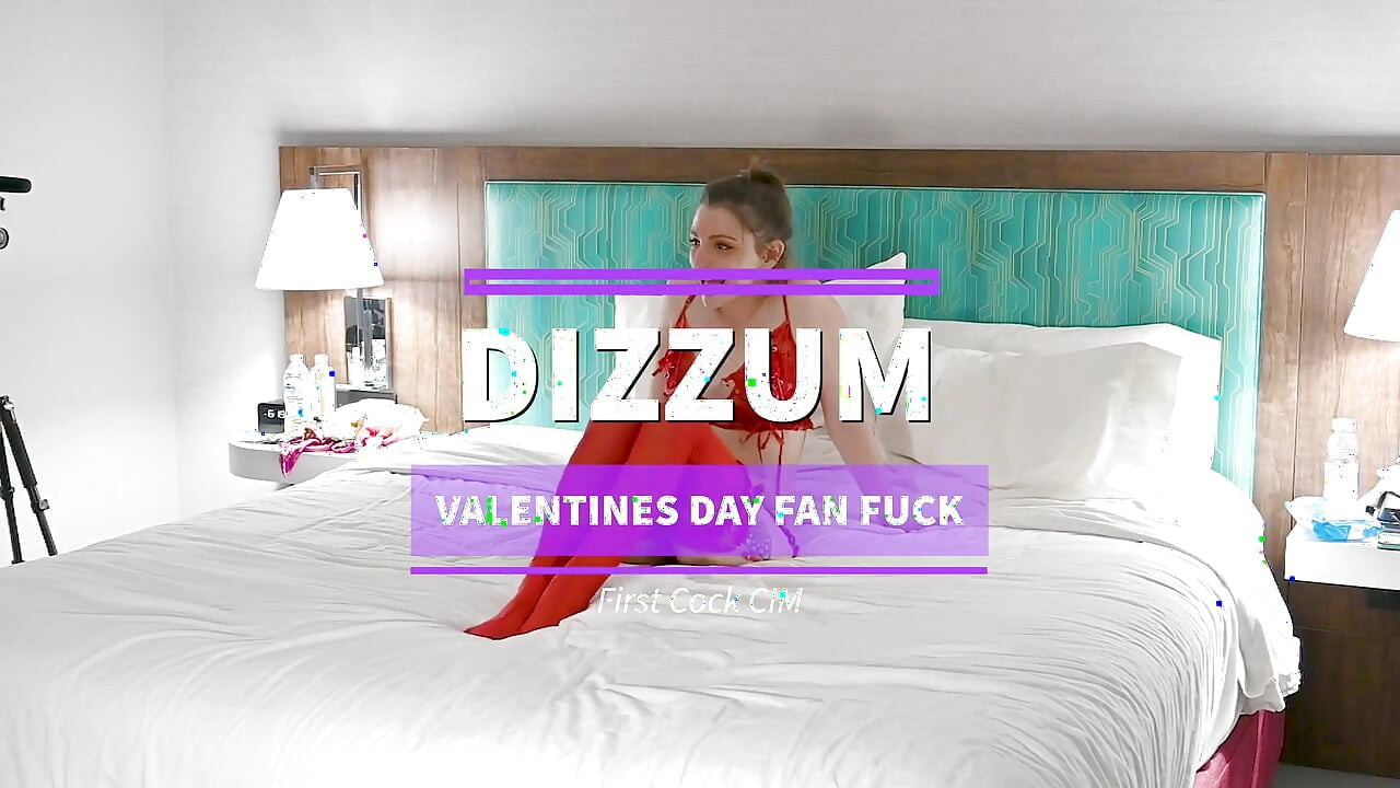 Η Missdizzum γαμάει άλλον έναν θαυμαστή