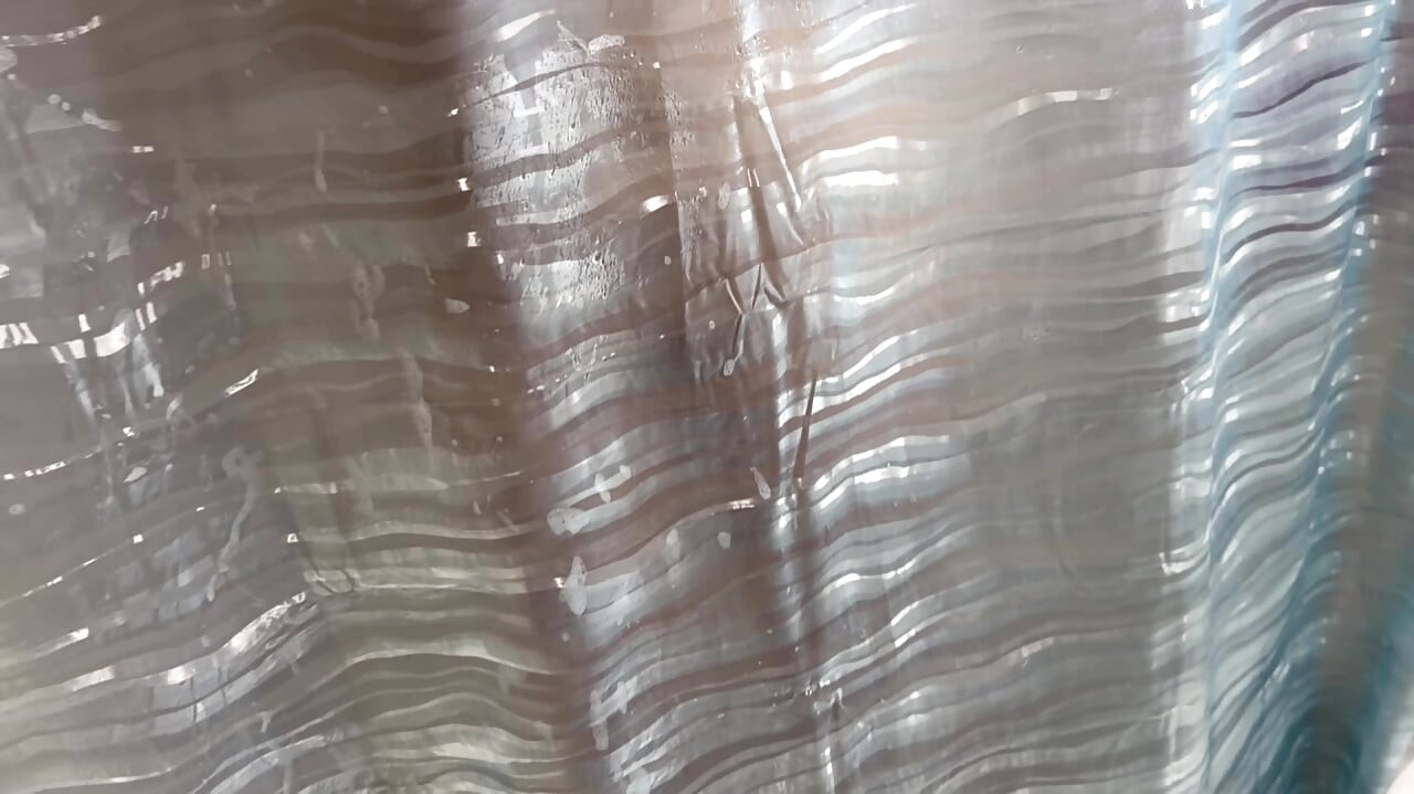 Step sister shower time. Her juicy ass makes me horney