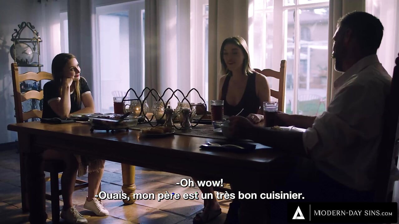 MODERN-DAY SINS - Naughty Anny Aurora Sneaks Off To Bang Her BFF's Stepdad FRENCH SUBTITLES